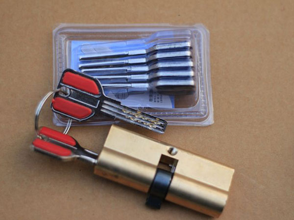 水磨沟24小时上门开锁公司